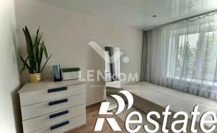 3-комн квартира Локомотивная улица, 32,  д. 32