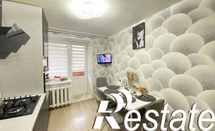 4-комн квартира улица Луначарского, 46,  д. 46