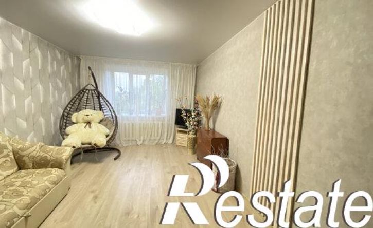 4-комн квартира улица Луначарского, 46,  д. 46