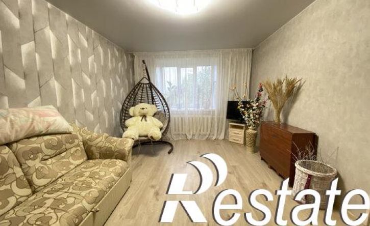 4-комн квартира улица Луначарского, 46,  д. 46