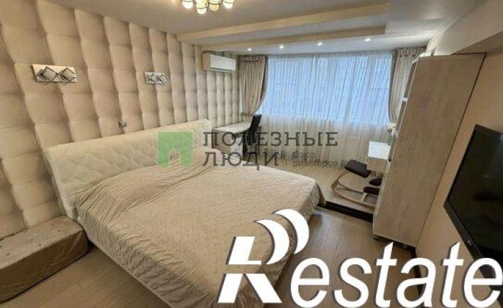 3-комн квартира улица Холмогорова, 67,  д. 67
