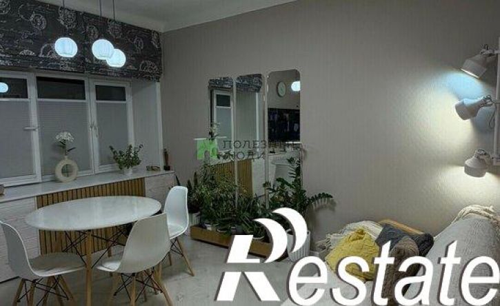 2-комн квартира площадь им. 50-летия Октября, 4,  д. 4