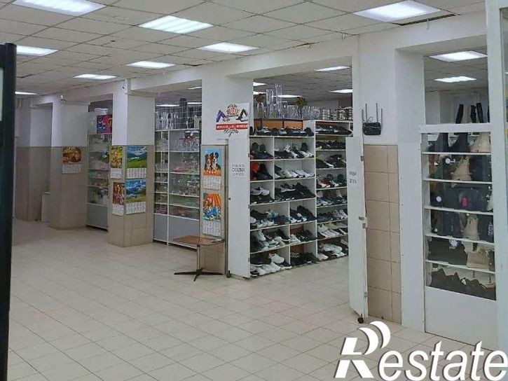 Торговое помещение Революции улица, 15
