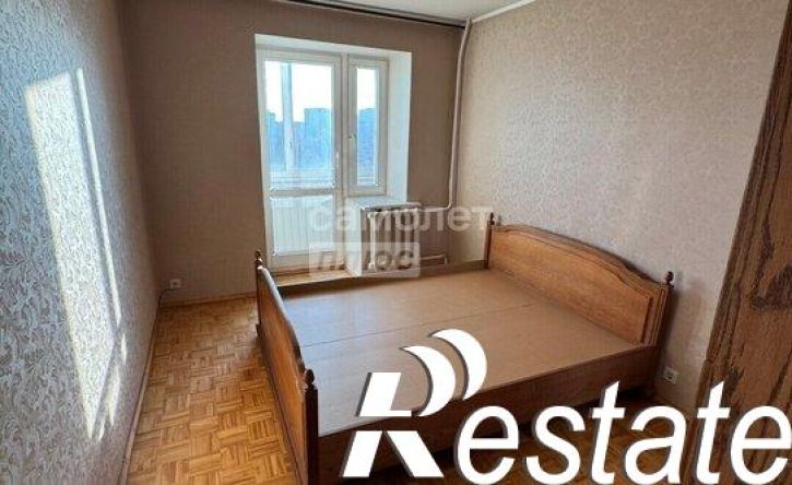 3-комн квартира улица Репина, 1,  д. 1